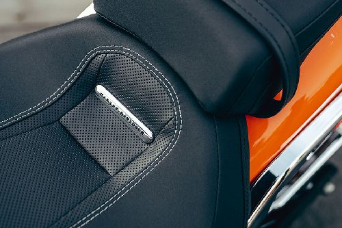 Harley-Davidson Breakout 117 Rider Seat View