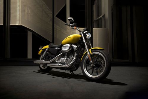 Motosikal Harley-Davidson SuperLow Standard 2023 di Malaysia