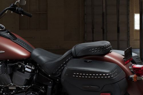 Harley-Davidson Heritage Classic Tyre Width View