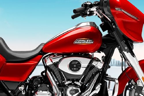 Harley-Davidson Street Glide Fuel Tank View