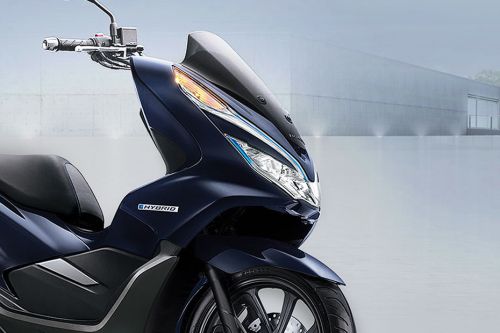 Honda PCX Hybrid Head Light View