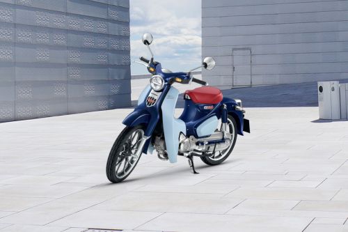 Motosikal Honda Super Cub Standard 2024 di Malaysia