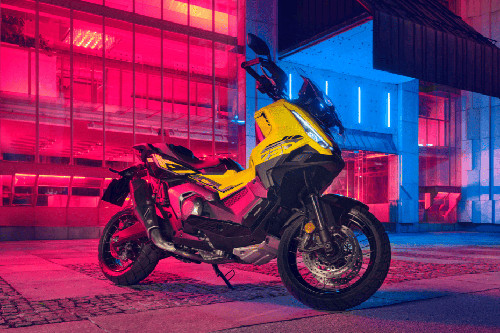 Honda X-ADV Slant Upfront View