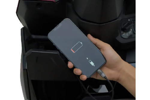 Power outlet Honda Vario 125