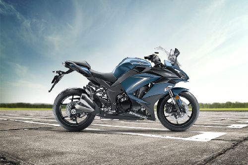 Kawasaki Ninja 1000 ABS 2019 Right Side Viewfull Image