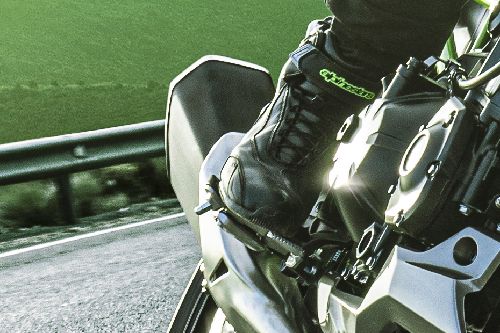 Kawasaki Z900 Foot Rest View