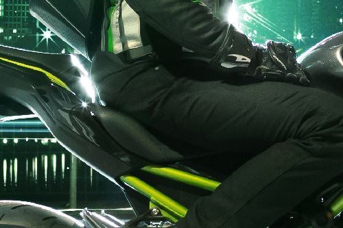 Kawasaki Z900 Rider Seat View