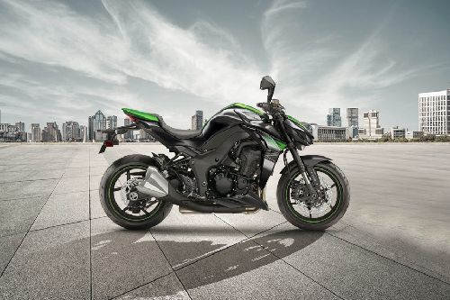 Kawasaki Z 1000 Left Side View Full Image