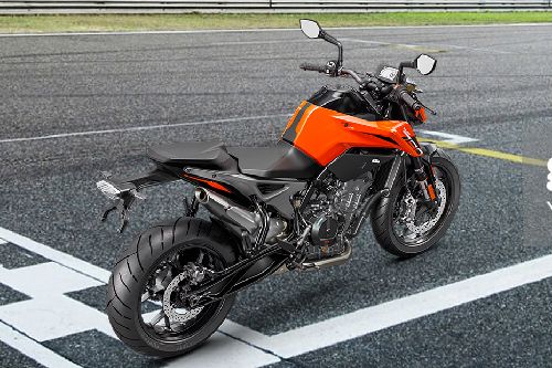 KTM Duke 790 Back Side View