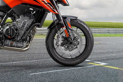 KTM Duke 790 Front Tyre View