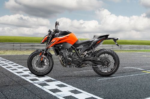 KTM Duke 790 Left Side View Full Image