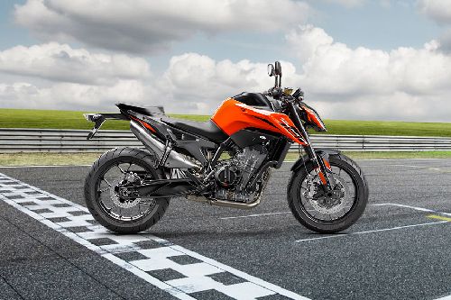 KTM Duke 790 Right Side Viewfull Image