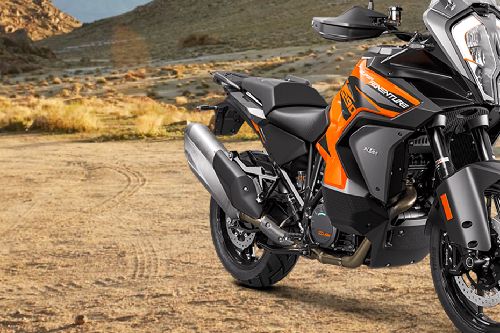 KTM 1290 Super Adventure S Exhaust View