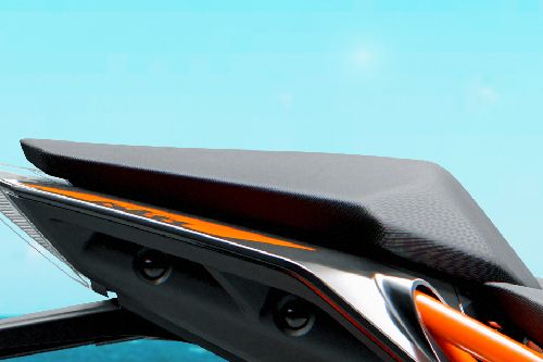 KTM Duke 200 Back Rest View