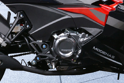 Modenas Z15GT Engine View