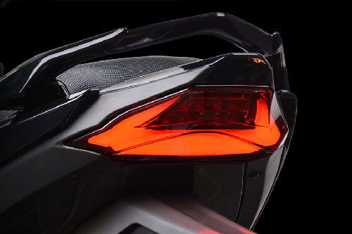 Modenas Z15GT Tail Light View