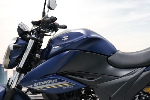 Suzuki Gixxer 250 Fuel Tank View