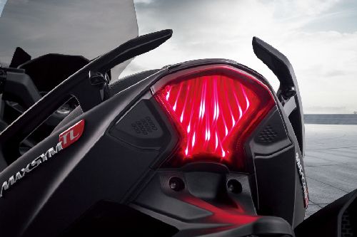 Sym Maxsym Tail Light View