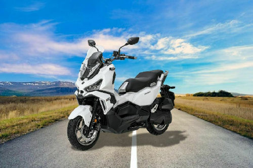 Sym Husky 200 Slant Front View Full Image