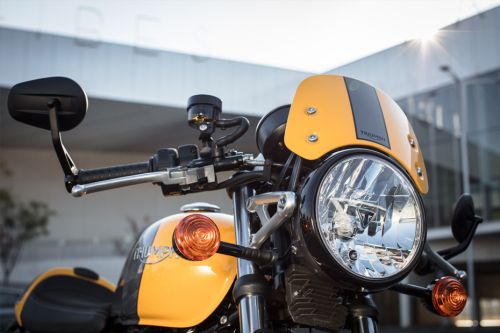 Triumph Street Cup Head Light View