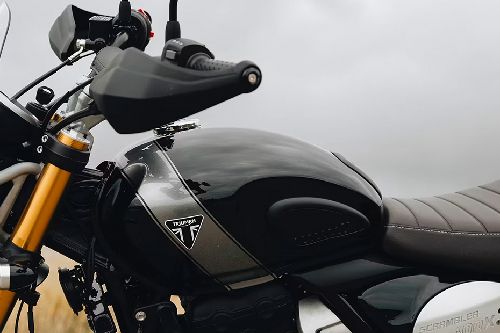 Triumph Scrambler 400 X Fuel Tank View