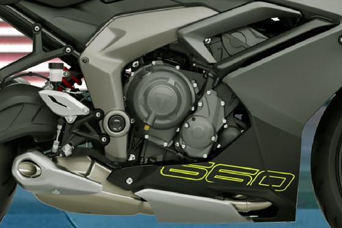 Triumph Daytona 660 Engine View