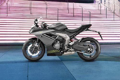 CFMoto 675SR-R vs Triumph Daytona 660 Perbandingan | Zigwheels