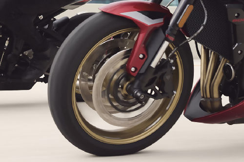 Triumph Trident 800 Head Light View