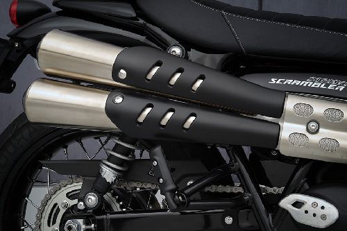 Triumph Street Scrambler Exhaust View