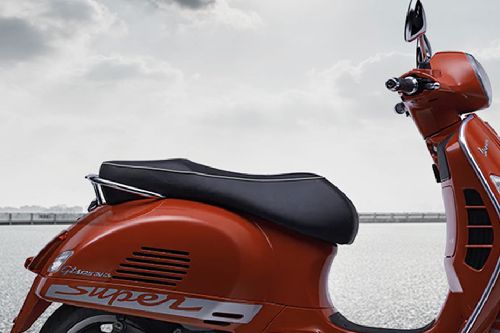Vespa GTS Rider Seat View