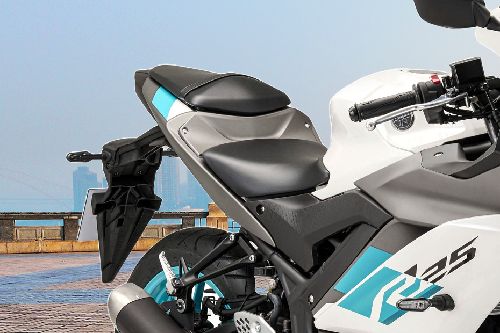 Yamaha YZF-R25 Back Rest View