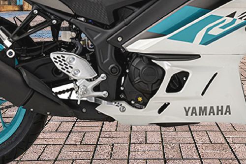 Yamaha YZF-R25 Engine View