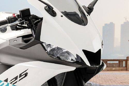 2023 yzf r25 millas por galón