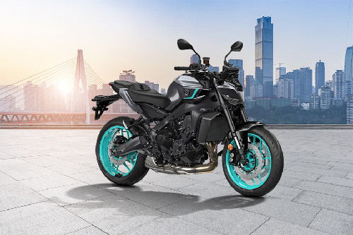 Yamaha MT-09 Slant Rear View Full Image