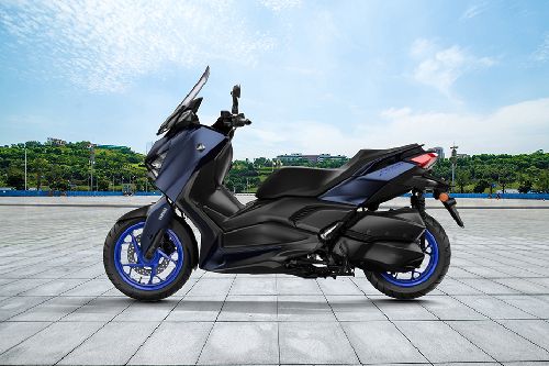 Yamaha XMax 250 Left Side View Full Image