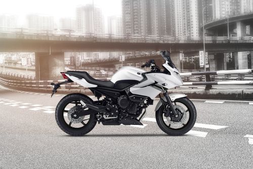 Yamaha XJ6 Diversion Right Side Viewfull Image