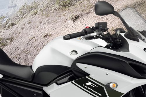 Yamaha XJ6 Diversion F Fuel Tank View