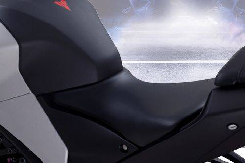 yamaha mt 10 seat