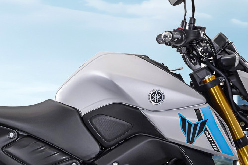 Yamaha MT-15 Fuel Tank View