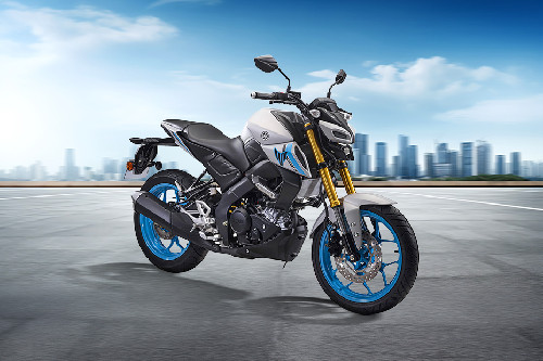 Yamaha MT-15 Slant Rear View Full Image