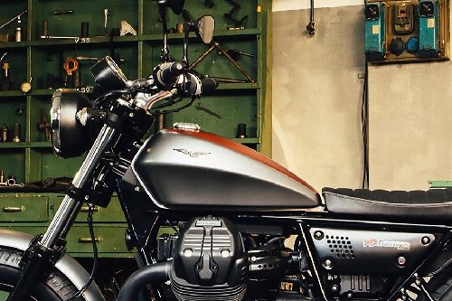 Moto Guzzi V9 Fuel Tank View