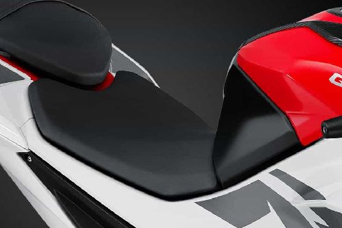 GPX Demon GR200R Rider Seat View