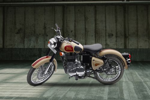 Royal Enfield Classic 500 Slant Front View Full Image