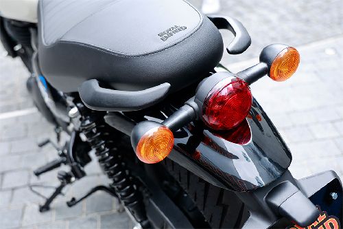 Royal Enfield Hunter 350 Tail Light View