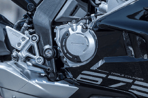 CFMoto 675SR-R Engine View