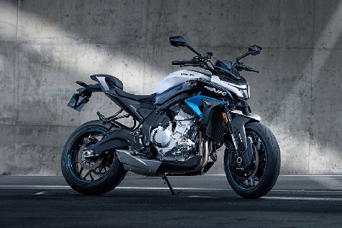 CFMoto 675NK Slant Rear View Full Image