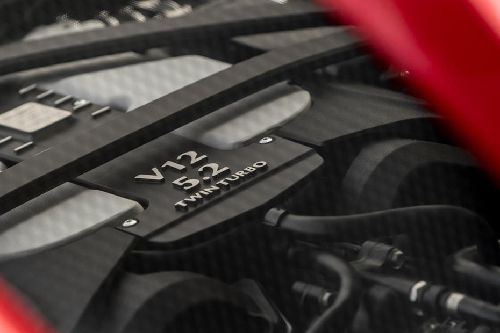 DBS Superleggera Engine