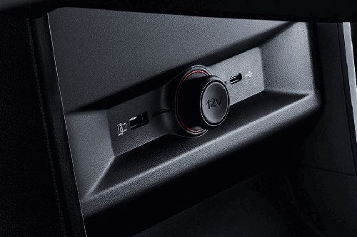 Power Accessories Outlet View of MG 4 EV