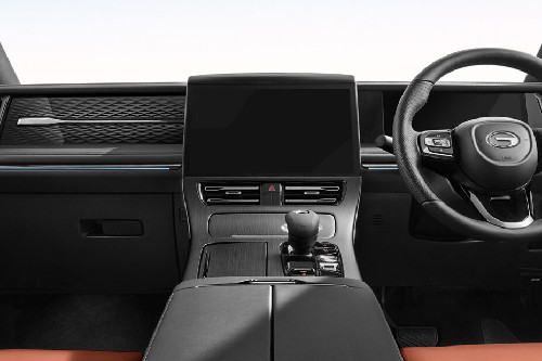 M8 PHEV Center Console