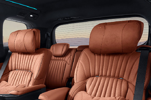 M8 PHEV Rear Seat Head rest